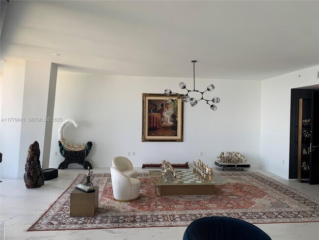 Building Photo - 1000 Biscayne Blvd