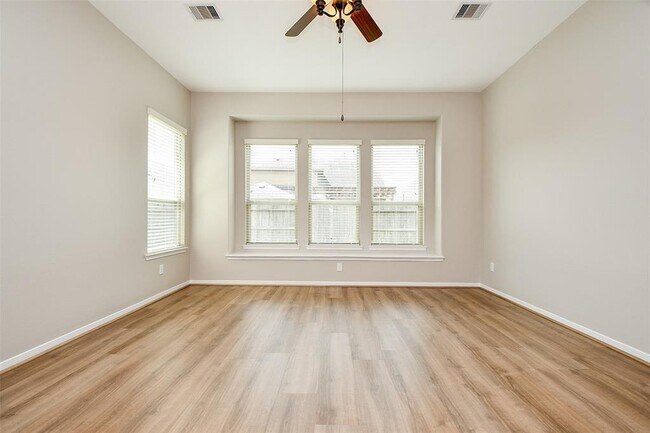 Building Photo - 15219 Ashbrook Dove Ln