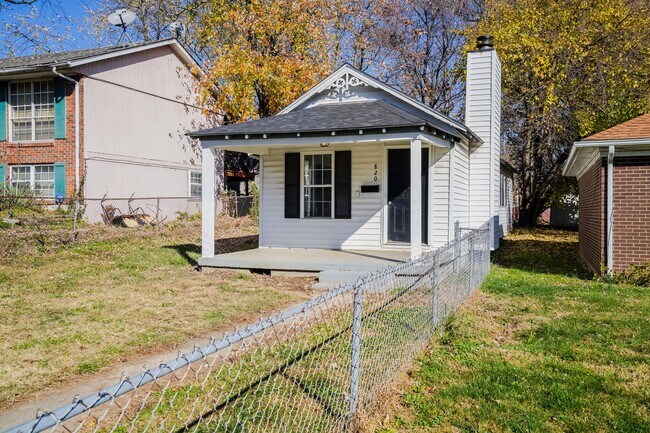Building Photo - 820 Penn St