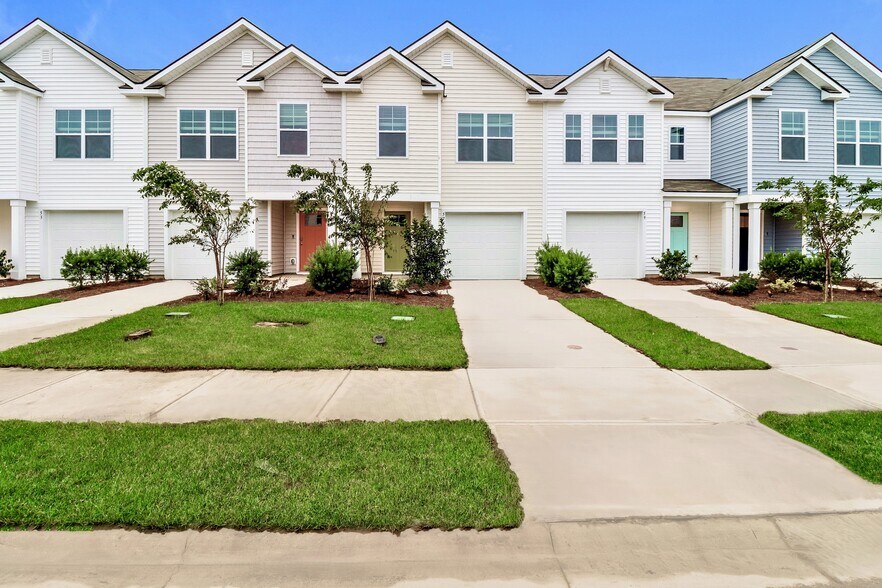 Building Photo - 57 Striker Rd