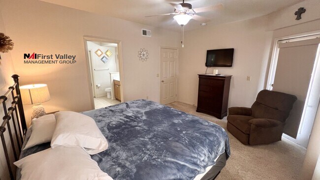Building Photo - 3 Bedrooms, 2.5 Baths and a Two Car Garage