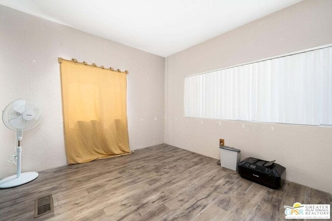 Building Photo - 302 Avenida Andorra
