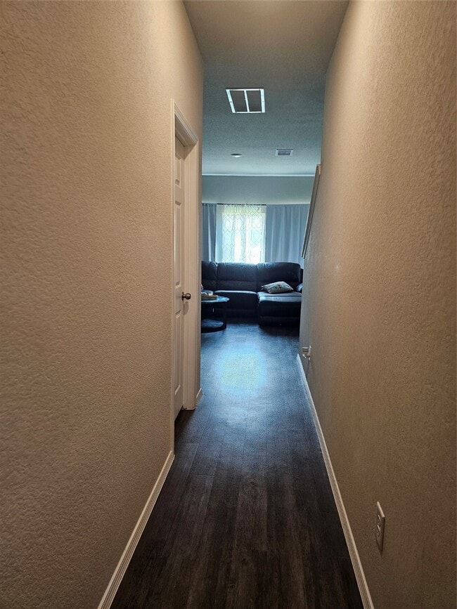 Building Photo - 1822 Brushy Cedar Ct