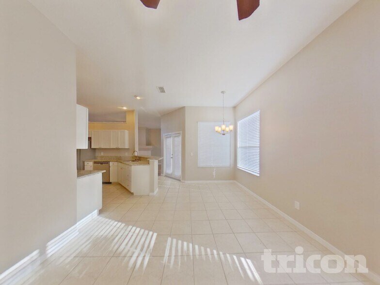 Building Photo - 347 Golf Course Pkwy
