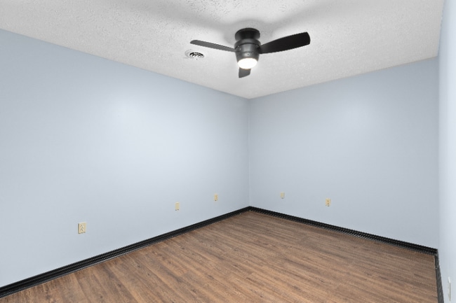 Building Photo - 216 Allison St