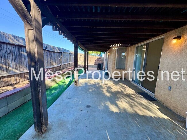 Building Photo - 13667 Gemini St