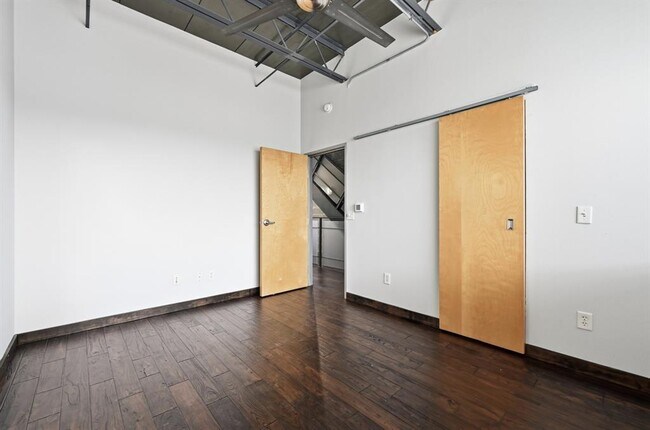 Building Photo - 4801 S Congress Ave