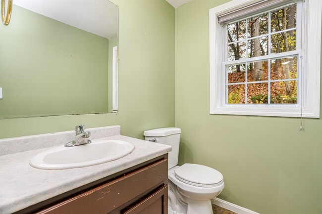 Building Photo - 15 N Intervale St