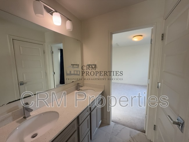 Building Photo - 411 Heritage Terrace Ln