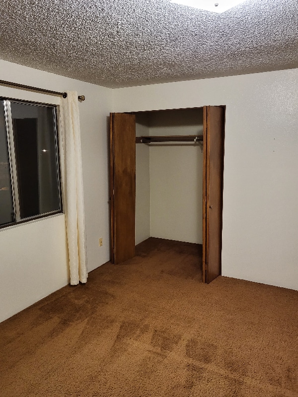 Building Photo - 679 Brookside Ct