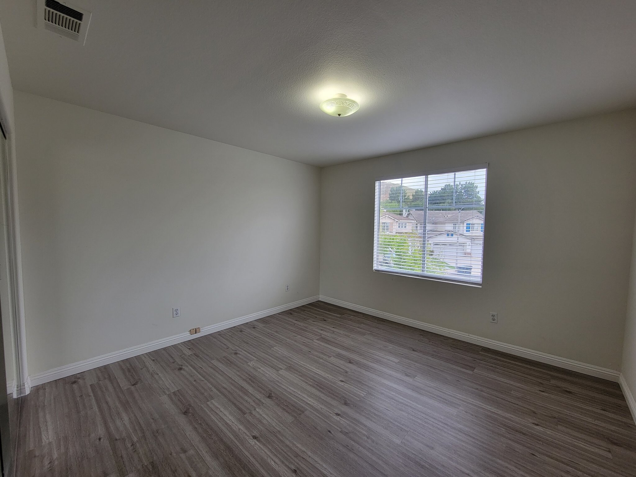 Building Photo - 16241 El Dorado Ct