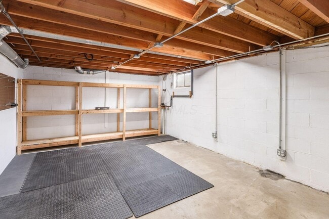 Building Photo - 724 Drummond Ct