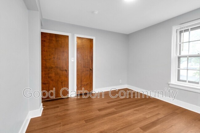 Building Photo - 20 E Morris Ave