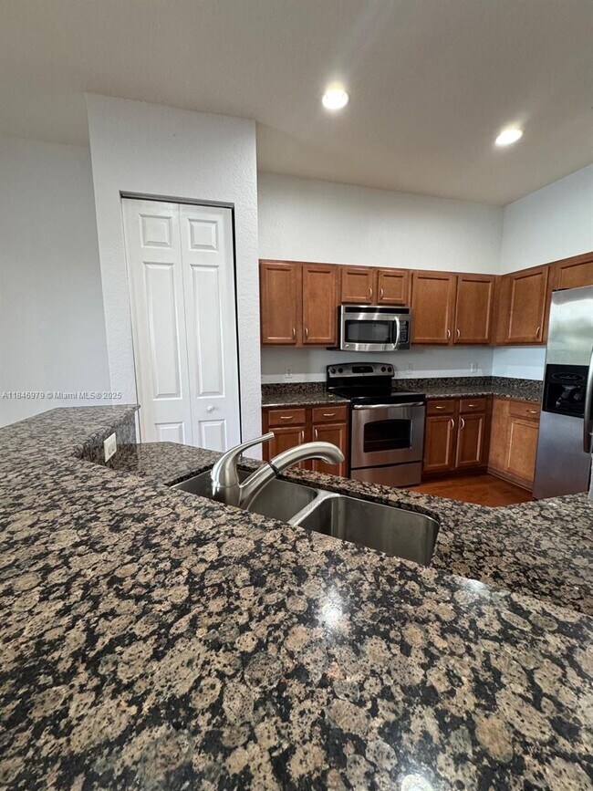 Building Photo - 963 Marina Del Ray Ln