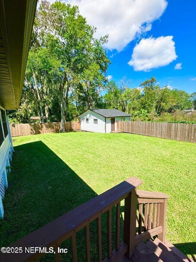 Building Photo - 5609 Hyde Park Cir