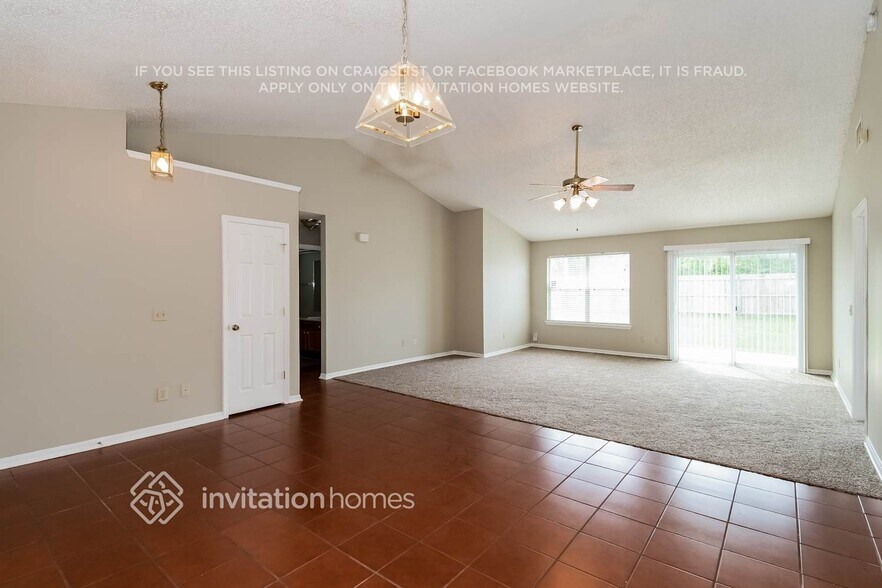 Building Photo - 7736 Rockridge Dr W