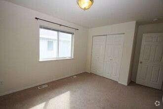 Building Photo - 3 Bedroom South Anchorage Condo!