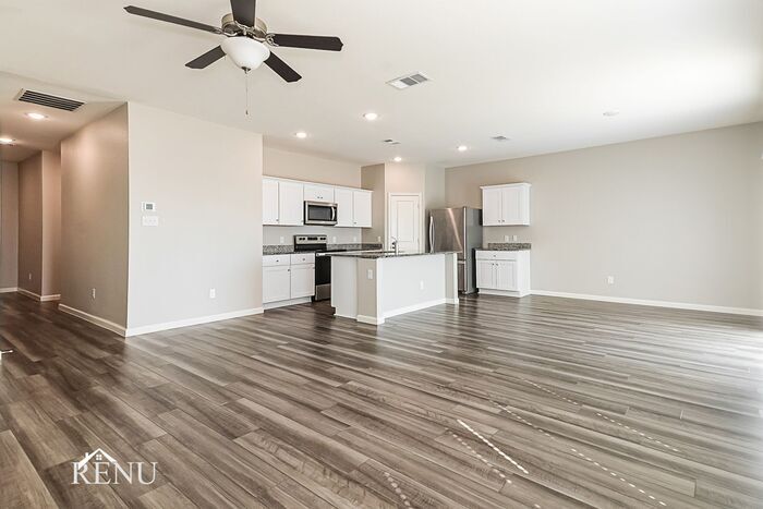 Building Photo - 6610 Charleston Dr