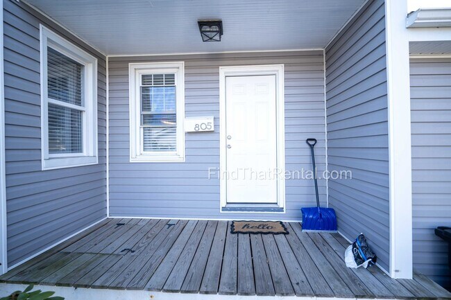 Building Photo - 805 Hamilton St