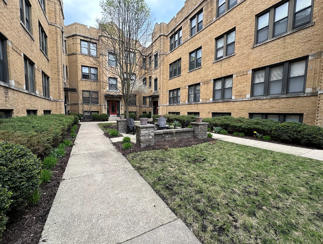 Building Photo - 1360 W Estes Ave