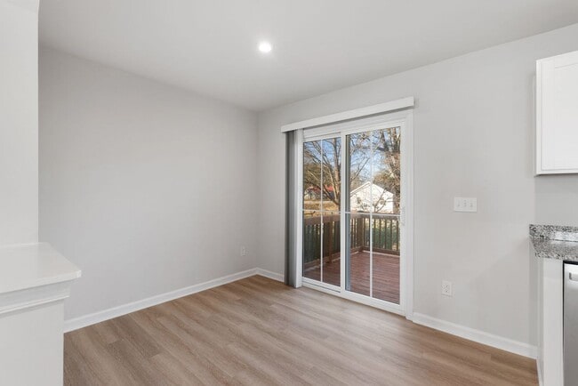 Building Photo - 109 Brooklane Ct