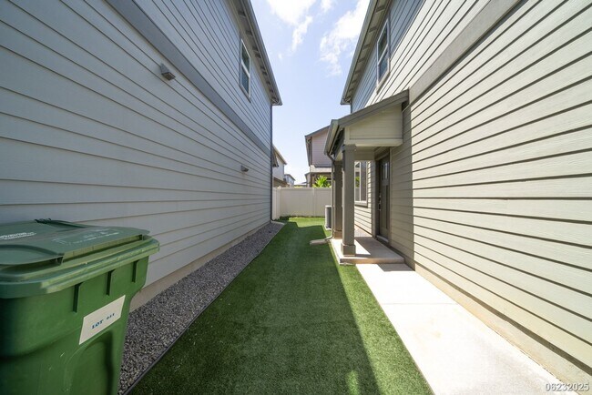 Building Photo - Available now!  Updated 4-bedroom, 2.5-bat...