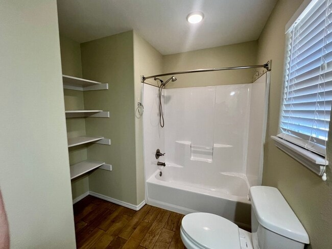 Building Photo - Beautiful 3 Bedroom Home in Southfield Heights Addition  **First Full Month's Rent FREE**