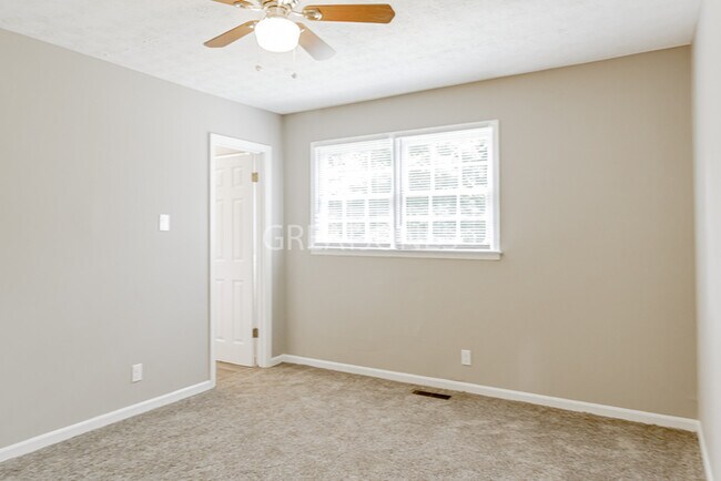 Building Photo - 2858 Walnut Creek Rd