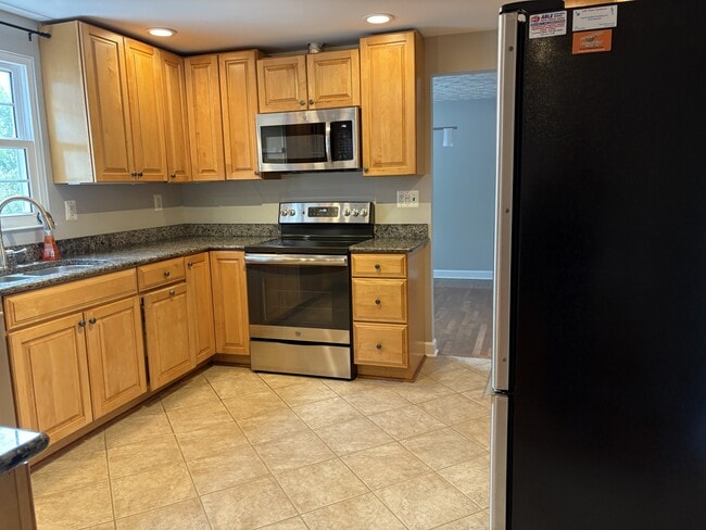 Building Photo - 412 Kojun Ct