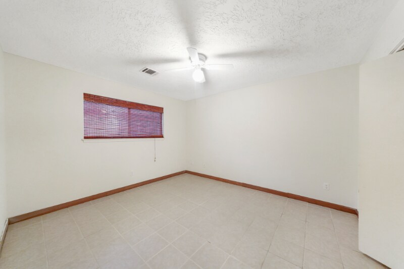 Building Photo - 16727 Royal Mile Ln