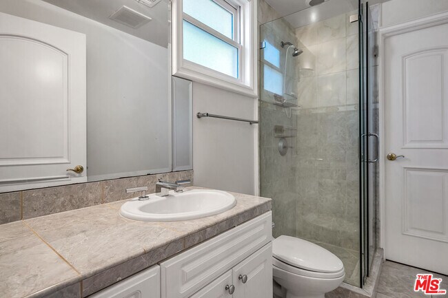 Building Photo - 11244 Briarcliff Ln