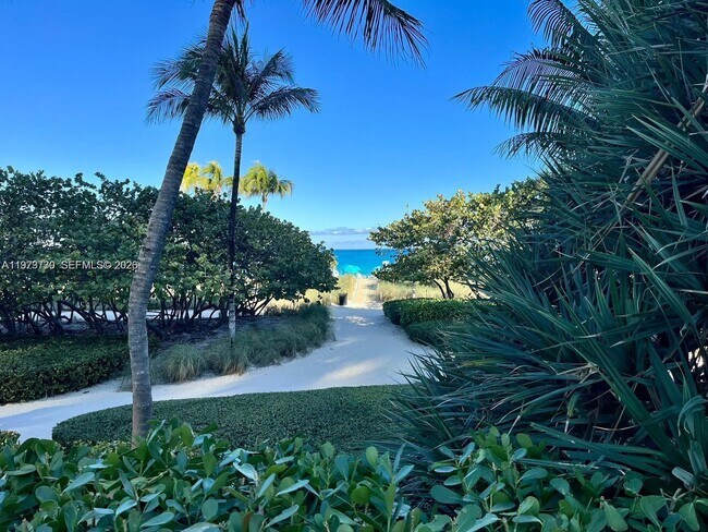 Building Photo - 10185 Collins Ave