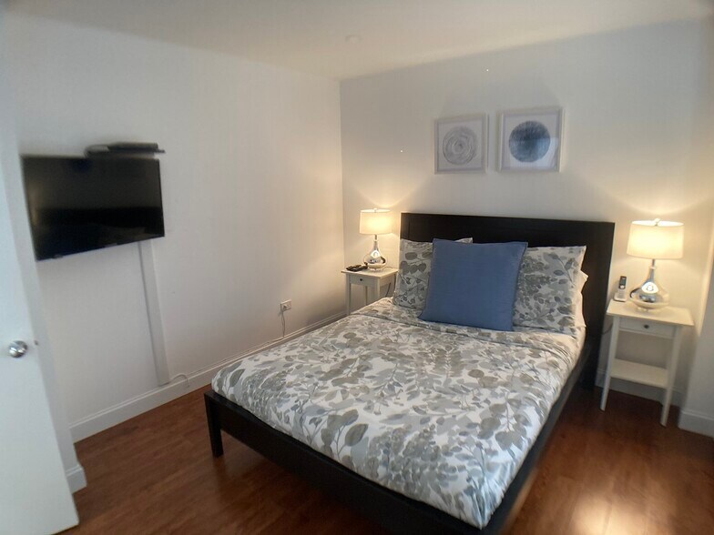 Bedroom_Reverse - 150 West 51st Street