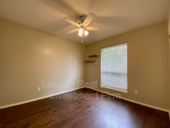 Building Photo - 4814 General Ewell Dr
