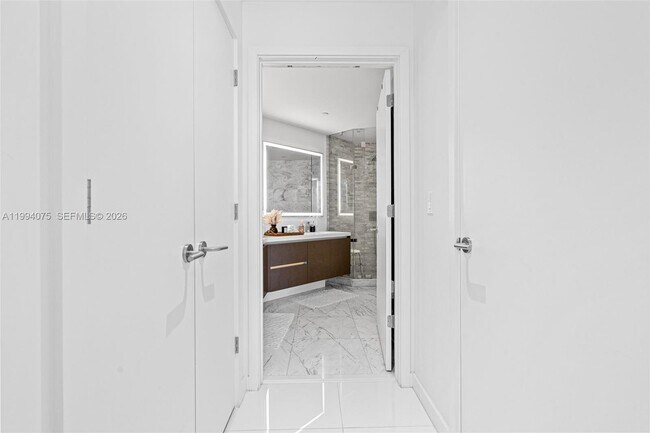 Building Photo - 851 NE 1st Ave