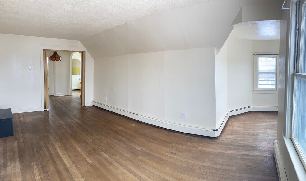 Primary Photo - 232 Haledon Ave