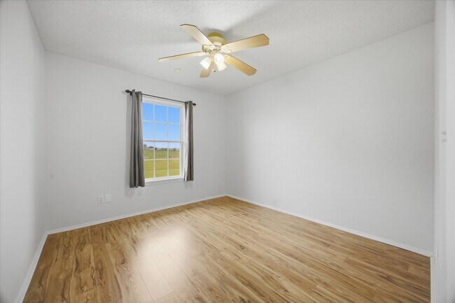 Building Photo - 12384 Co Rd 800