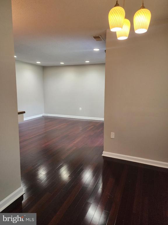 Building Photo - 132 Meadowview Ln