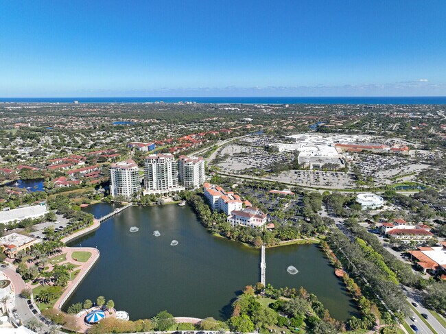 Building Photo - 3010 PGA Blvd