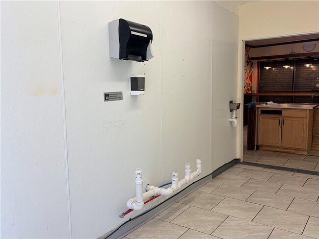 Building Photo - 962 Atwells Ave