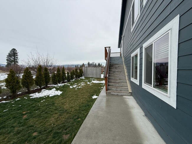 Building Photo - 24211 E Wellesley Ave