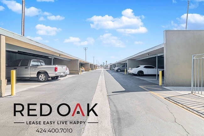 Building Photo - 4900 Clair Del Ave