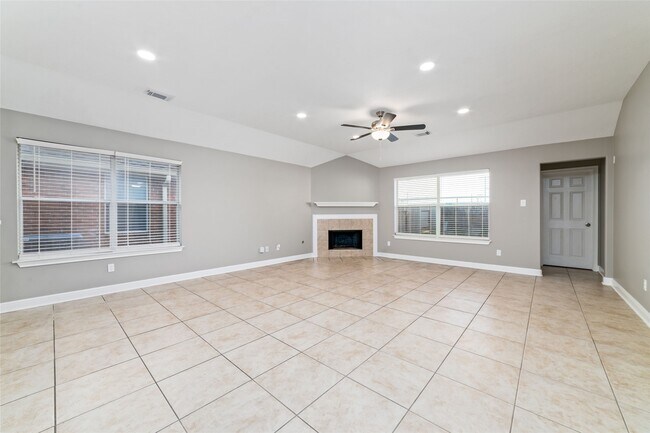 Building Photo - 12266 Noco Dr