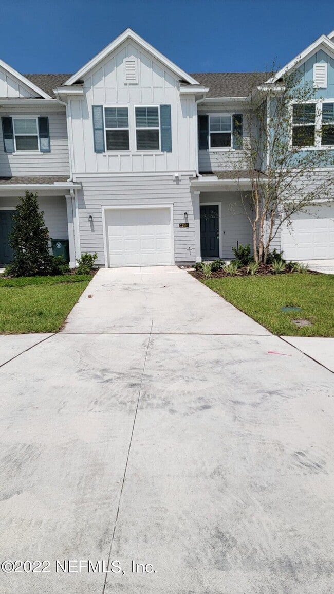 Building Photo - 12880 Josslyn Ln