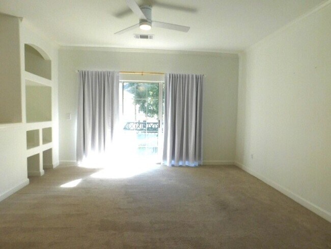 Building Photo - Condo Available At The Preserve of Indigo Run