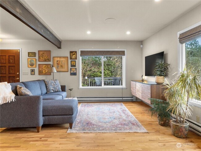 Building Photo - Beautiful property on the Westside of Oly