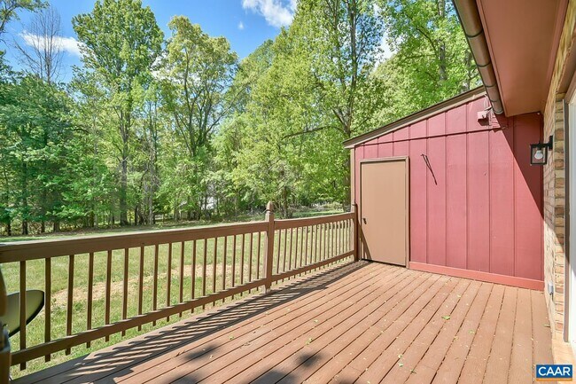 Building Photo - 144 Lake Saponi Dr