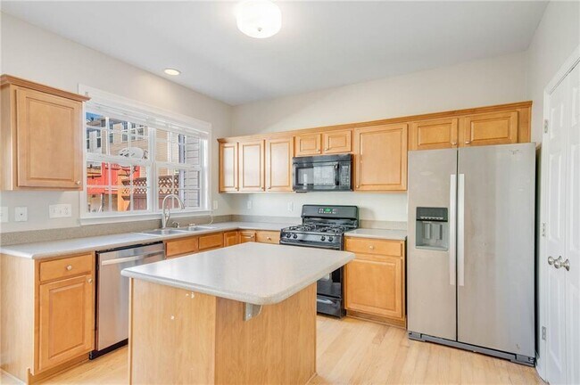 Building Photo - 1305 Greychurch Way