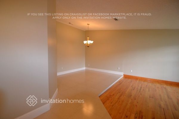 Building Photo - 15052 SW 63rd Ter