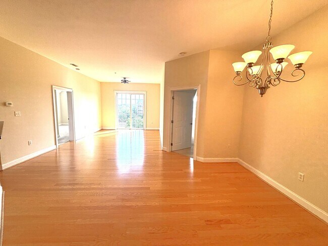 Building Photo - 2 bedroom/2 bathroom- Bennington on the Park